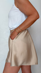 Short MIA goldy mat satiné