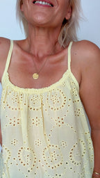 Haut KENDRA ajouré jaune beurre 100% Coton
